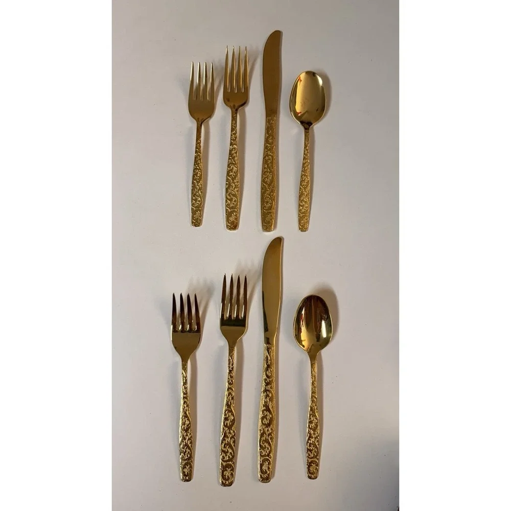 Vintage International Silver Golden Scroll Gold Flatware 8 Pc Set W Boxes‎